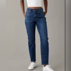 American Eagle Outfitters stretch Mom Jeans